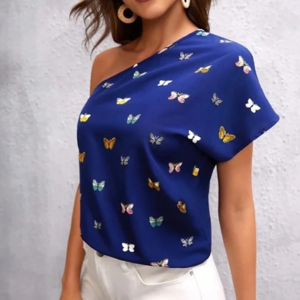 Boho Blue Butterfly Print Blouse - Picture 4 of 4
